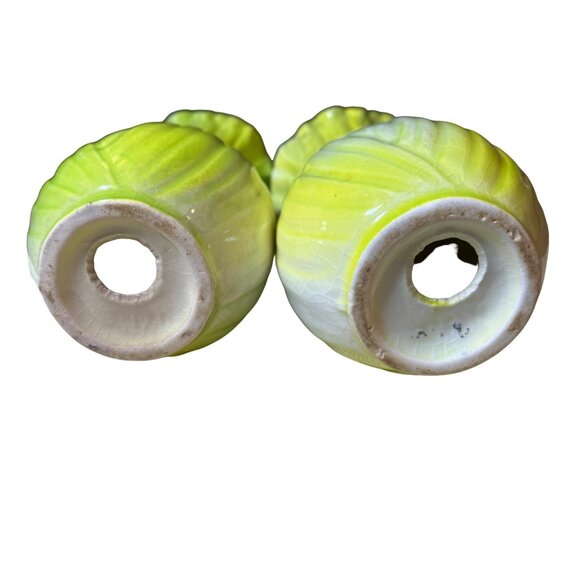 Vintage Celery Salt  and Pepper Shaker Set - Picture 10 of 11